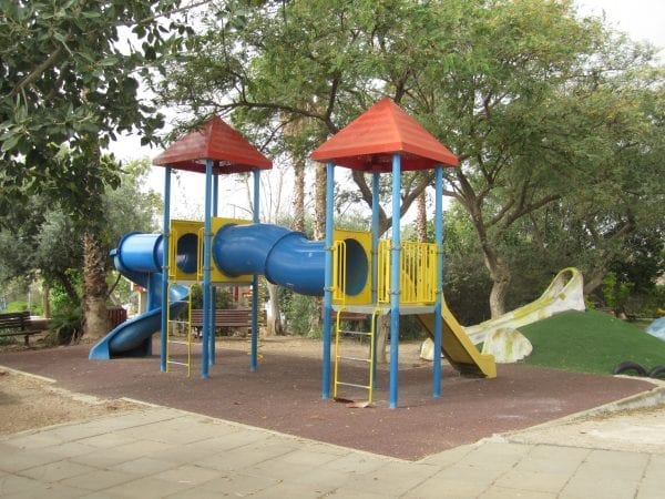 Babies and Toddlers in Sde Boaz are asking you for a place like this to play